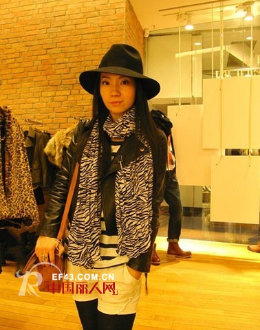 动物纹“抢道而行” 打造潮流“御姐”NO.1