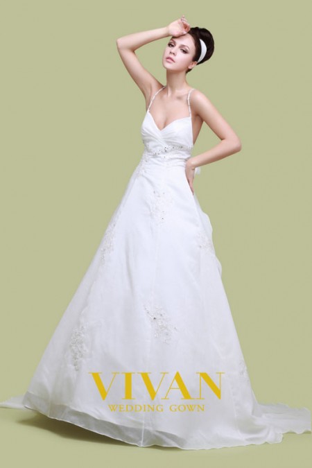 每个新娘的梦想品牌 VIVAN 婚纱美图鉴赏