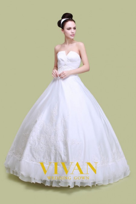 每个新娘的梦想品牌 VIVAN 婚纱美图鉴赏