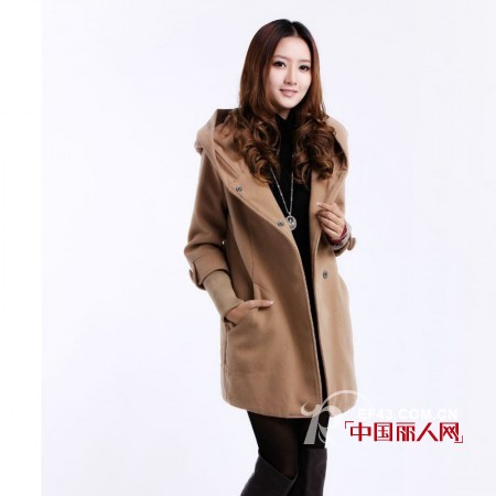 保暖显瘦人气搭 昕念女装领先冬季大衣风