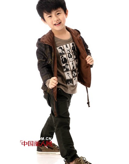 卡琪屋品牌童装 时尚休闲闪闪惹人爱