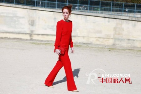 纯色单品带来清爽简约 滋润干枯季节