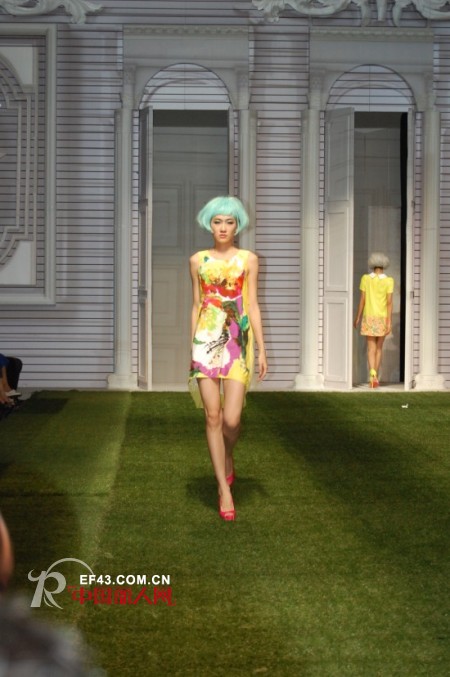 秉葳国际2013年春夏新品发布会华丽揭幕——坠入时尚的梦幻国境