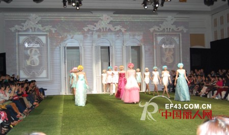 秉葳国际2013年春夏新品发布会华丽揭幕——坠入时尚的梦幻国境