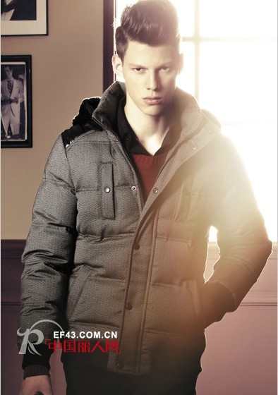 ITISF4 刮来复古风 时髦出街亮相街头