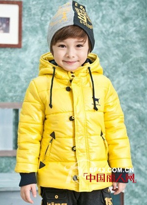 眯咻兔童装 萝莉正太齐出街