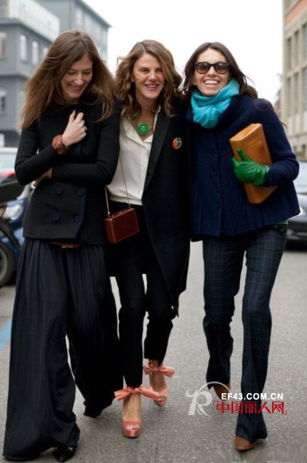 跟欧美街头潮妞学习冬季美丽不冻人的潮搭法则