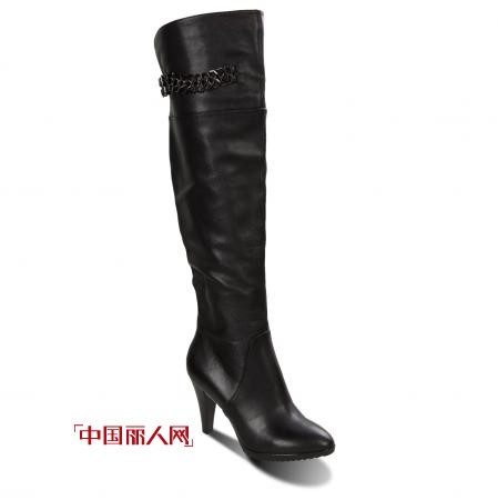 卡文2012冬季新款女靴 优雅迷人味绽放街头