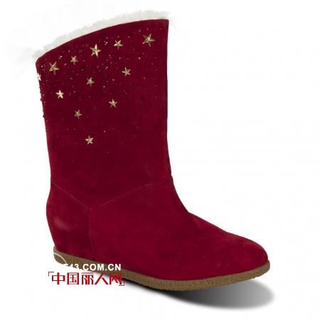 卡文2012冬季新款女靴 优雅迷人味绽放街头