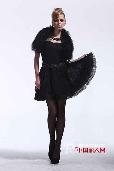 Motusel时尚女装追求混搭与个性