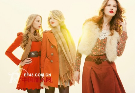 都市女性完美表达自我的经典时装品牌——蓝色倾情