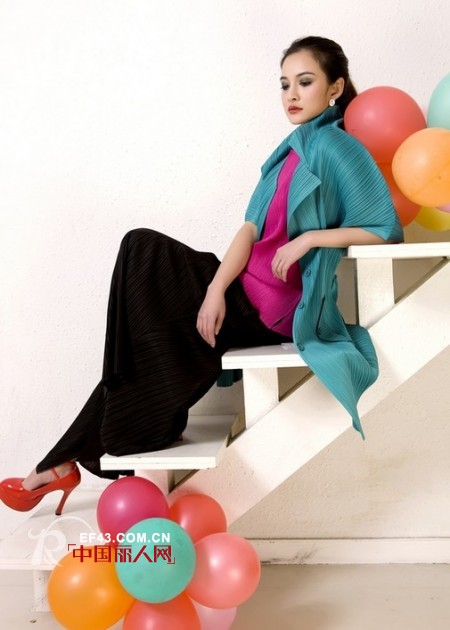 JanetWear珍妮维尔2013春夏新品将褶皱时尚进行到底
