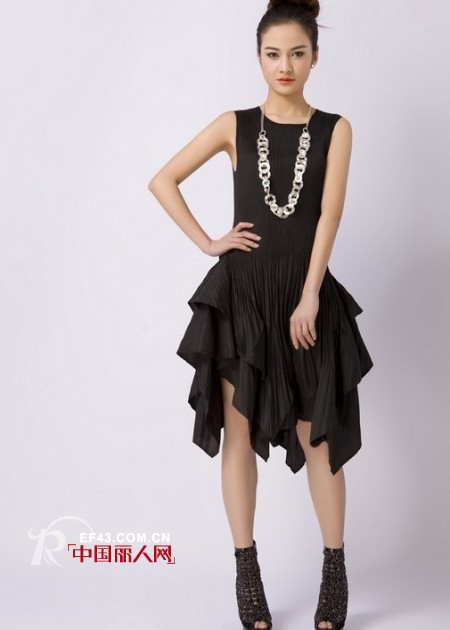 JanetWear珍妮维尔2013春夏新品将褶皱时尚进行到底