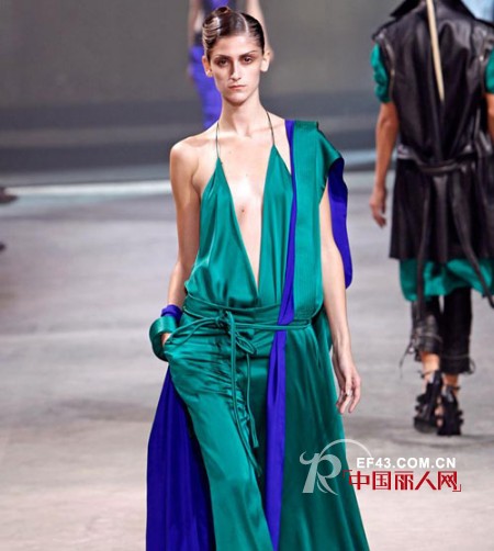 大热祖母绿掀起复古风潮巨浪