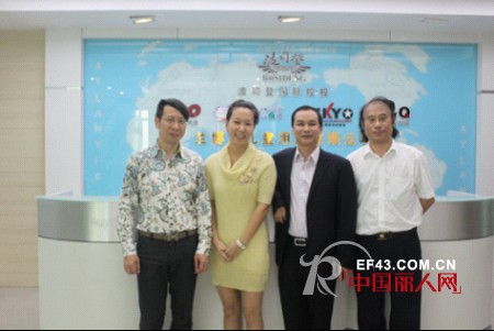 用我的方式爱你们---企业管理专家资深讲师龙韩林先生