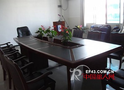 越位服饰总部整体装修完成,大气形象全面升级