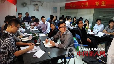 携手战略顾问公司  雅培推进企业战略