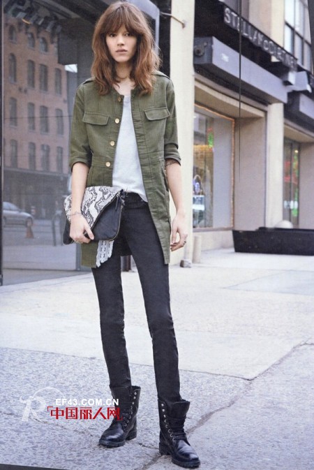 It girl 都爱朋克摇滚风 “装”靓扮酷不含糊