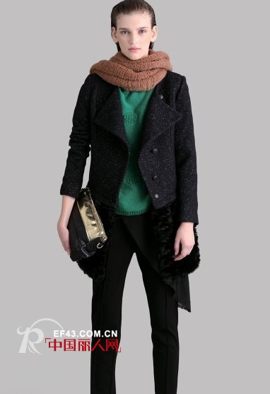 LILY女装冬季妆点绿色 强大气场一步到位