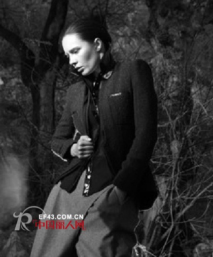 唯尚经典女装 共造黑白流行经典