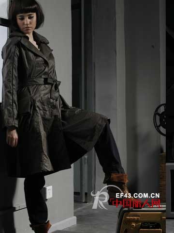 温妮WINNIE女装  体现自由快乐都市时尚女性多姿多彩的生活