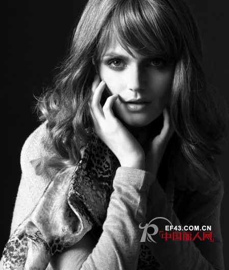 萨琦娜潮流女装 秋冬扮酷出街超自信