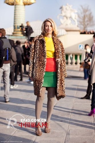 荧光色冬季打破沉寂 跳出拯救“黑白灰”