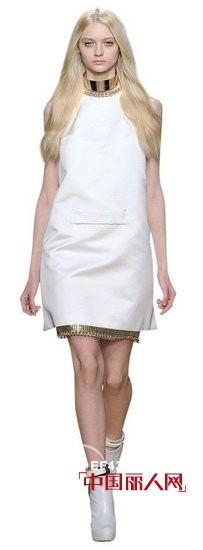 纯白色来袭 打造冬日仙境中的女王