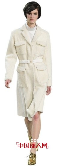 纯白色来袭 打造冬日仙境中的女王