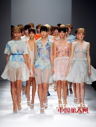 Cacharel品牌2013-14年秋冬将出新系列