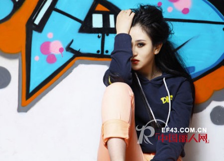 不一样的潮流时尚范儿 Fight Tee新款卫衣