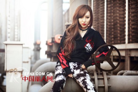 不一样的潮流时尚范儿 Fight Tee新款卫衣