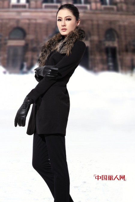 纽方时尚毛呢大衣 带你走入初冬的美好时光