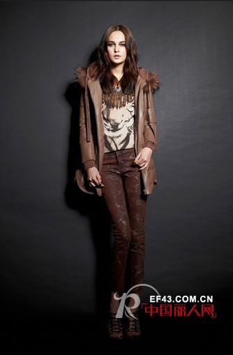 酷感中性风席卷全球 Bernni女装完美出击Hold住全场