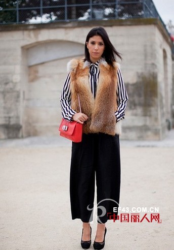 冬季街头皮草灵动闪耀 气质彰显尽拥奢华
