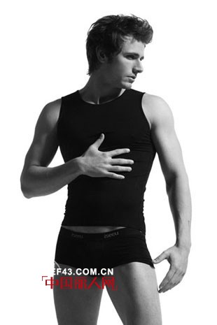 时尚内衣品牌ISEEU演绎全新运动风格