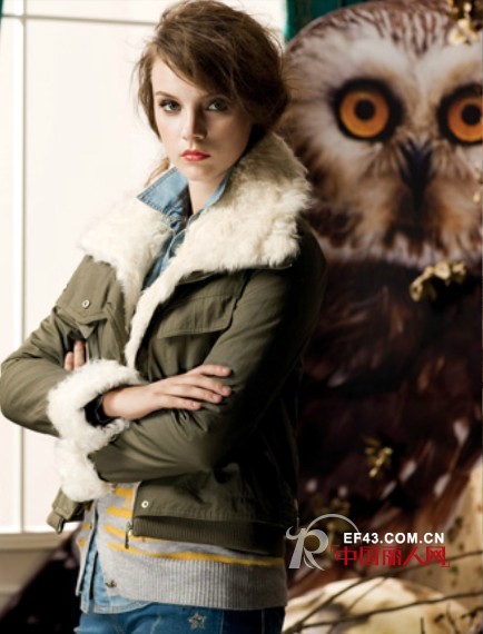 寒冬来袭 红袖时尚女装给你最温情的呵护