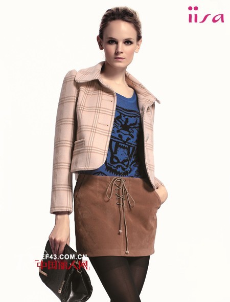 亿姗女装  将时尚回归到自然,简约的怀抱