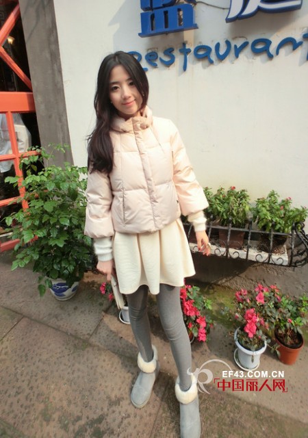 连衣裙+外套,留住秋天也要HOLD住温度