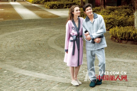 娅茜内衣2012秋冬情侣家居服系列