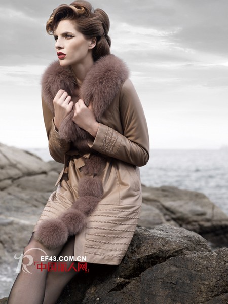 优美世界/纷丽女装尽拥奢华高贵质感