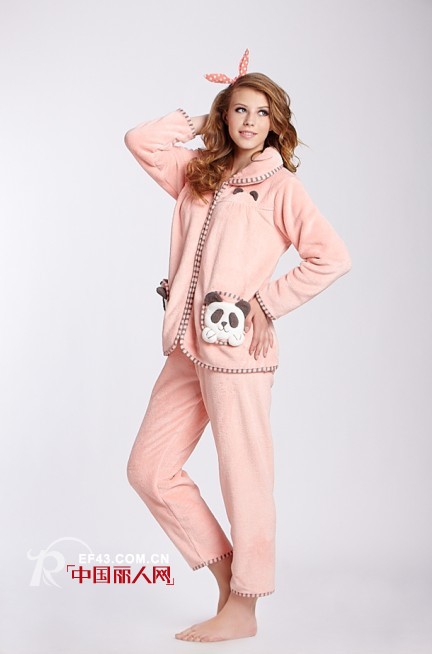 浪漫春天2012秋冬新品  时尚家居服穿起来