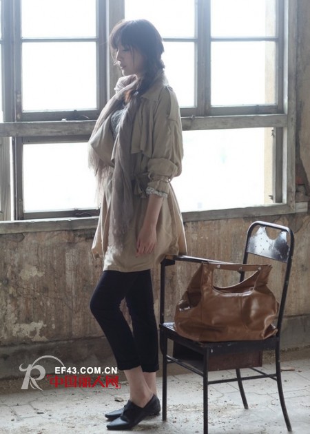 ESBACK女装  打破流派界限创造简约内敛的气质