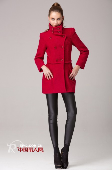 EMAING今冬与纯粹无缘 打造硬朗干练的优雅风