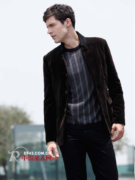 艾凡品牌男装 平凡中闪耀出智慧的光芒