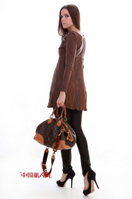 AOFULI时尚女装 带来最前沿的巴黎欧美时尚潮流