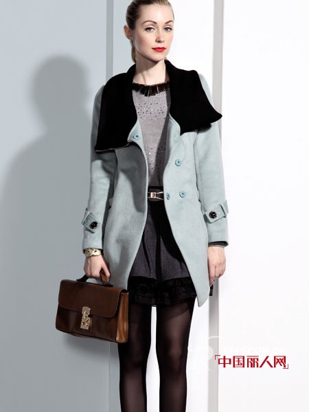 三思女装 潮流演绎SUNNY,SONG,SMILE