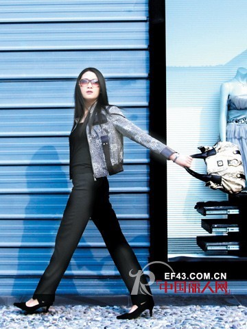 萨妮瑞芬品牌女装  简洁婉约中演绎奢华的回归