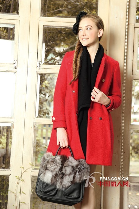 费依红色能量装冬日UP温暖 UP人气