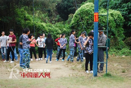 “挑战自我,熔炼团队”--卓娅佳人内衣团队拓展训练实况